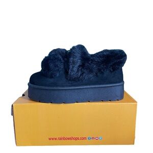 Faux Fur Lined Black Wedge Shoes​